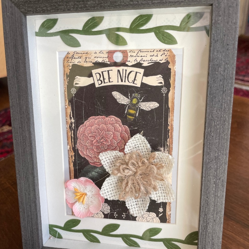 Shadow Box 3 dimensional floral/nature theme framed collage - 5 x 7" - Picture 2 of 9